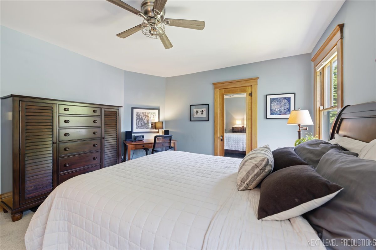 132 S Wright Street, Naperville, IL 60540
