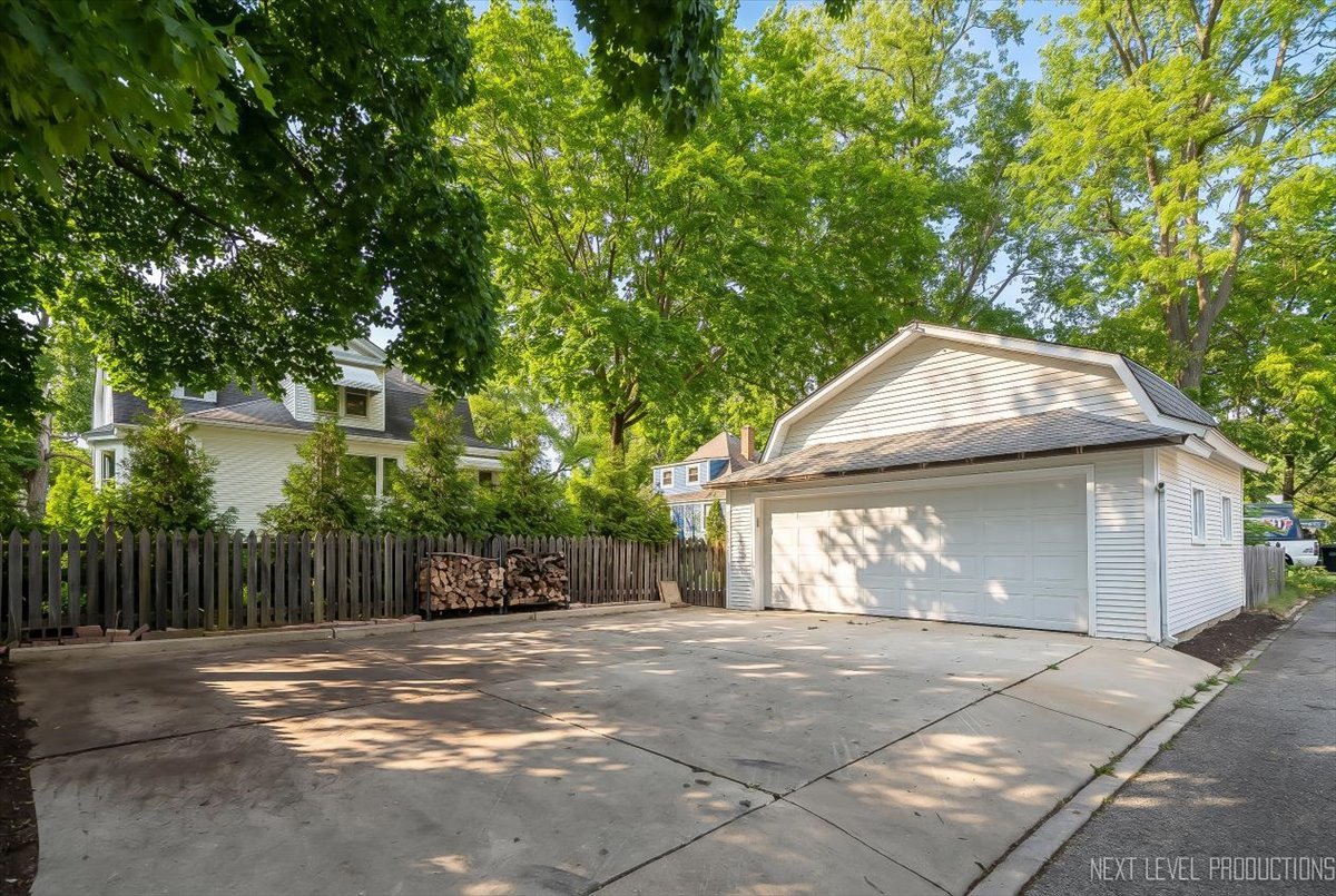 132 S Wright Street, Naperville, IL 60540