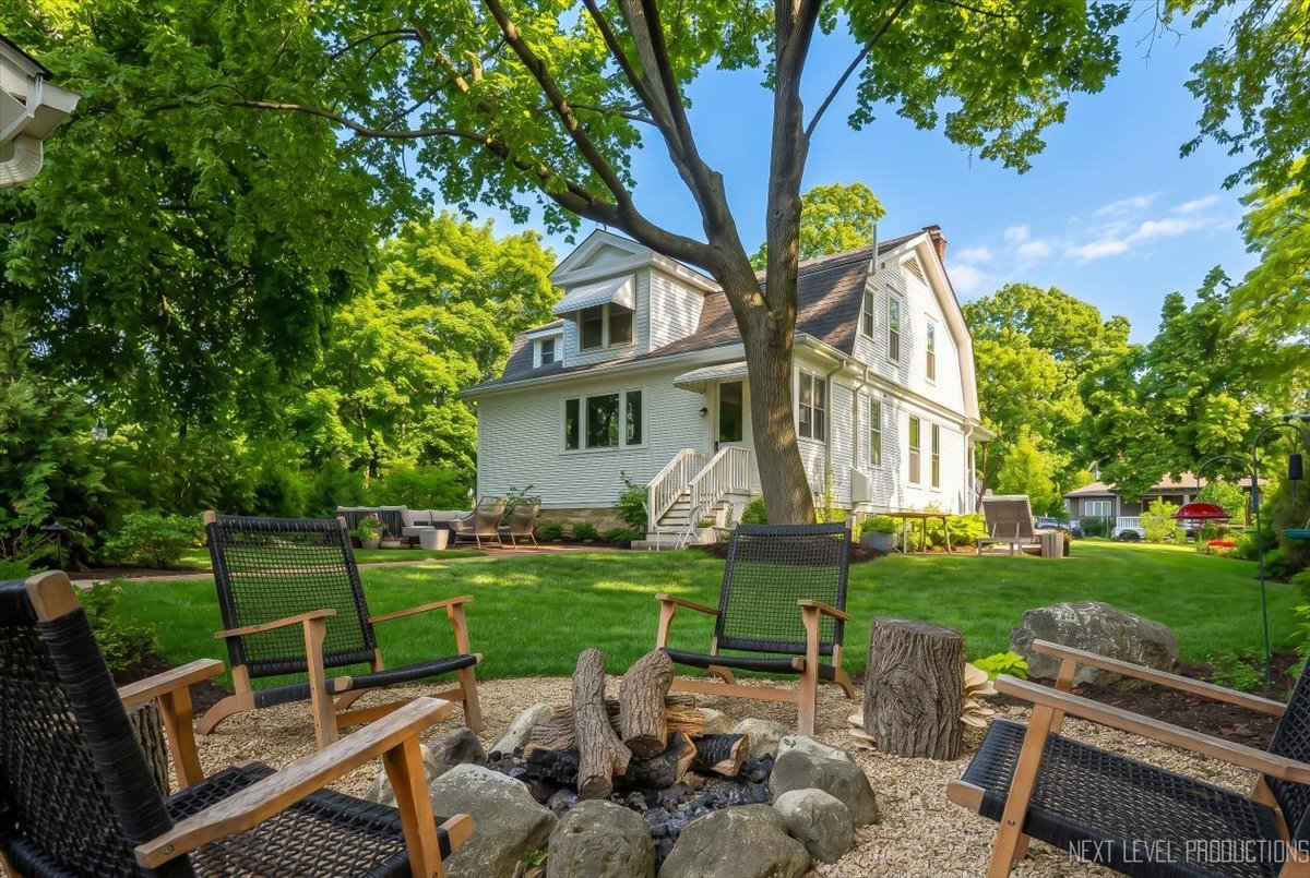 132 S Wright Street, Naperville, IL 60540