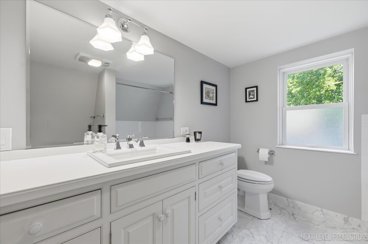 132 S Wright Street, Naperville, IL 60540