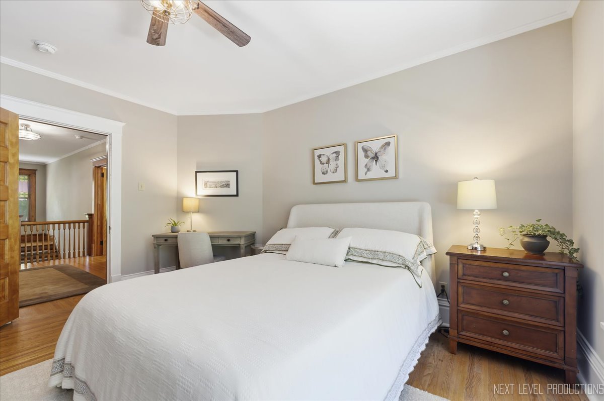 132 S Wright Street, Naperville, IL 60540
