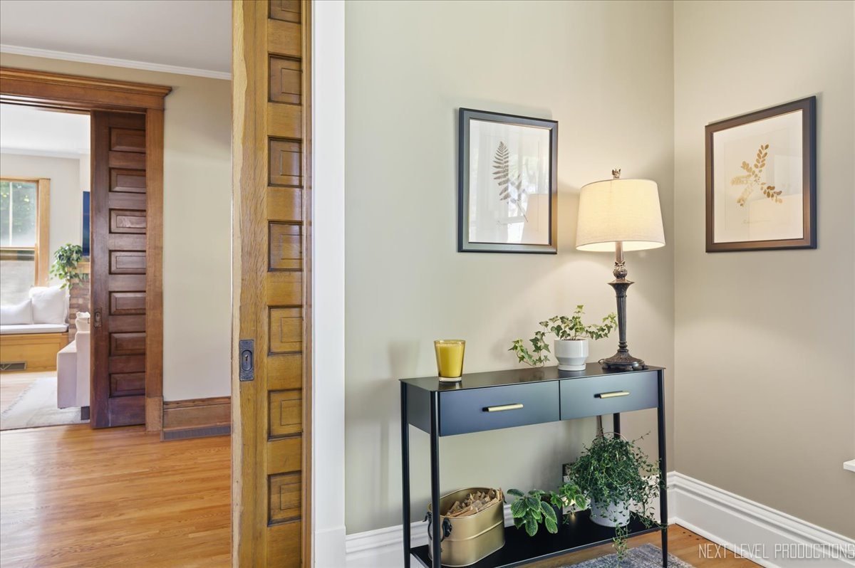 132 S Wright Street, Naperville, IL 60540