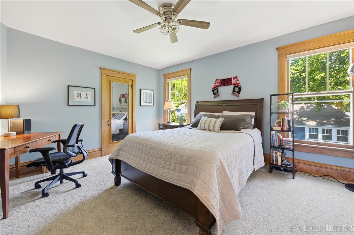 132 S Wright Street, Naperville, IL 60540