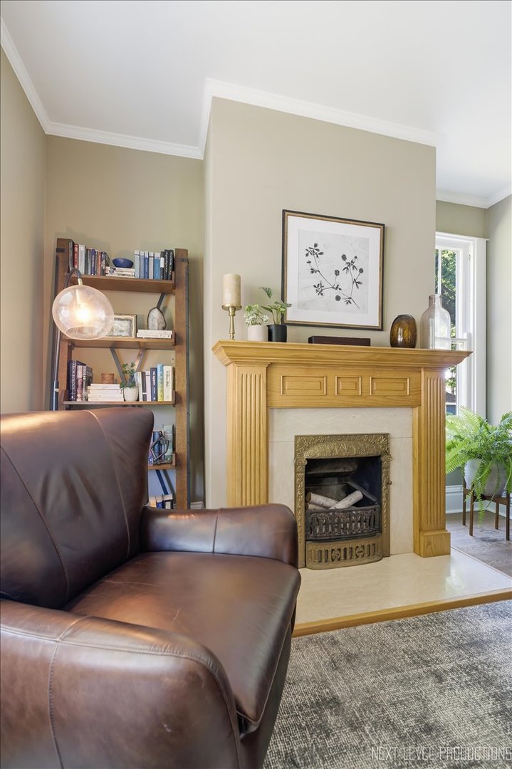 132 S Wright Street, Naperville, IL 60540