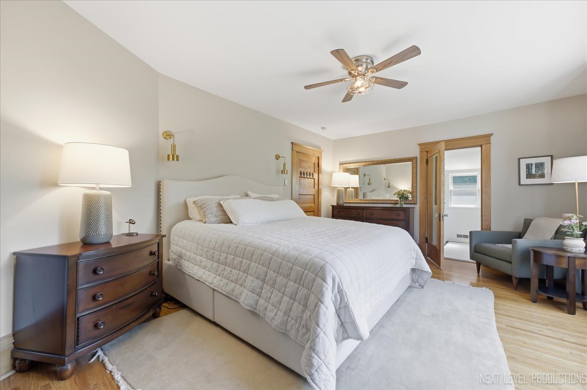 132 S Wright Street, Naperville, IL 60540