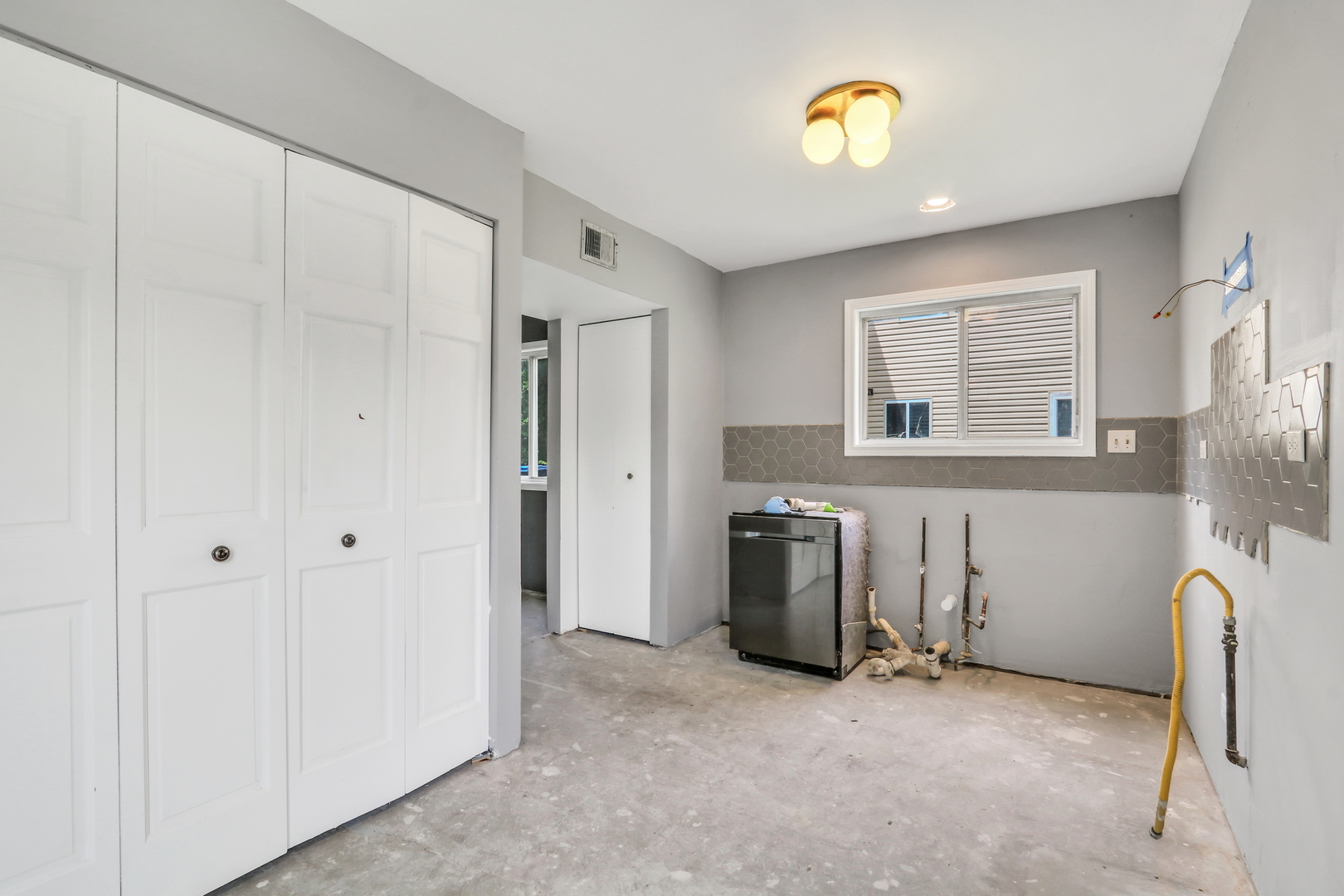 1953 Lawson Boulevard, Gurnee, IL 60031
