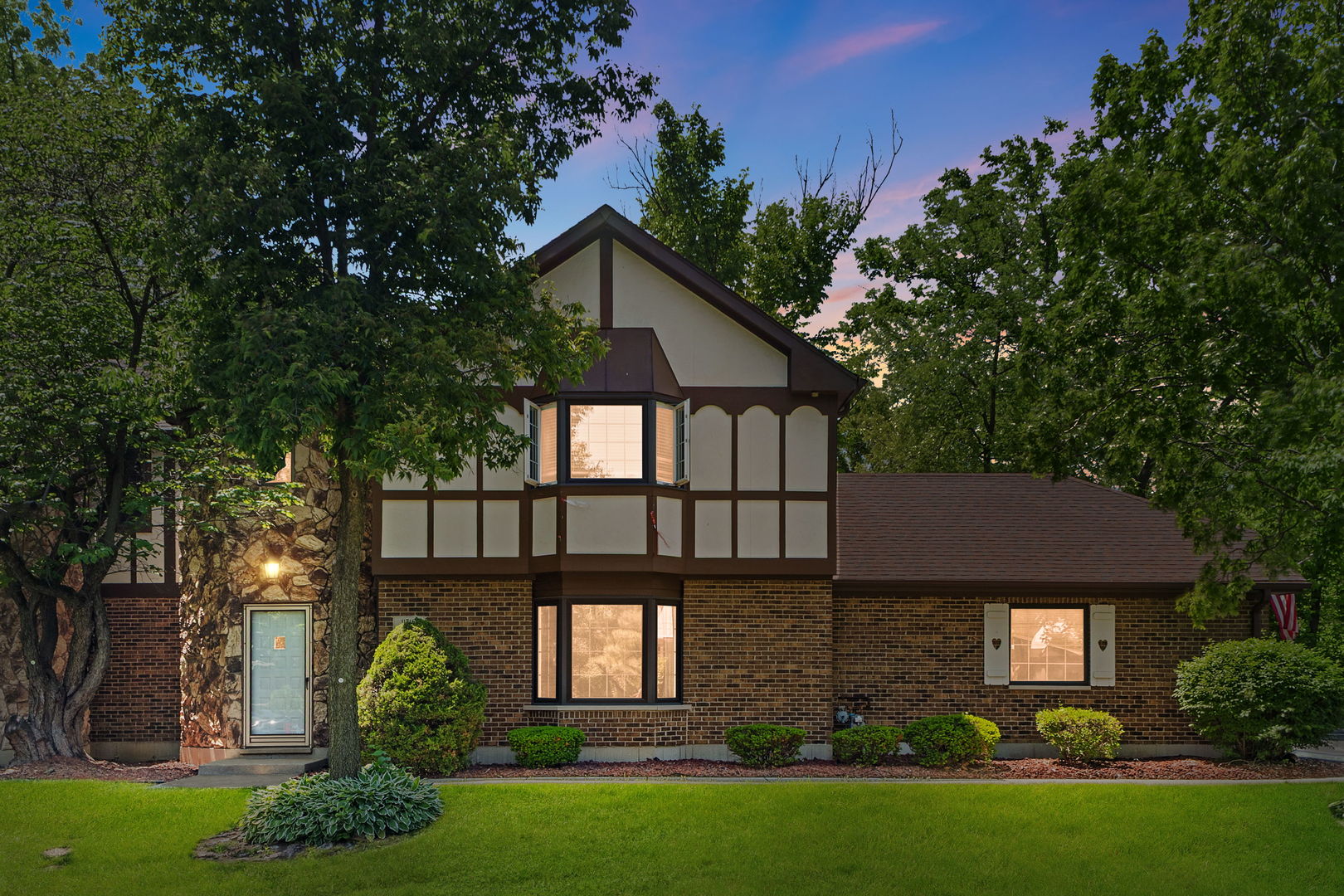 11716 S Black Forest Lane, Palos Park, IL 60464