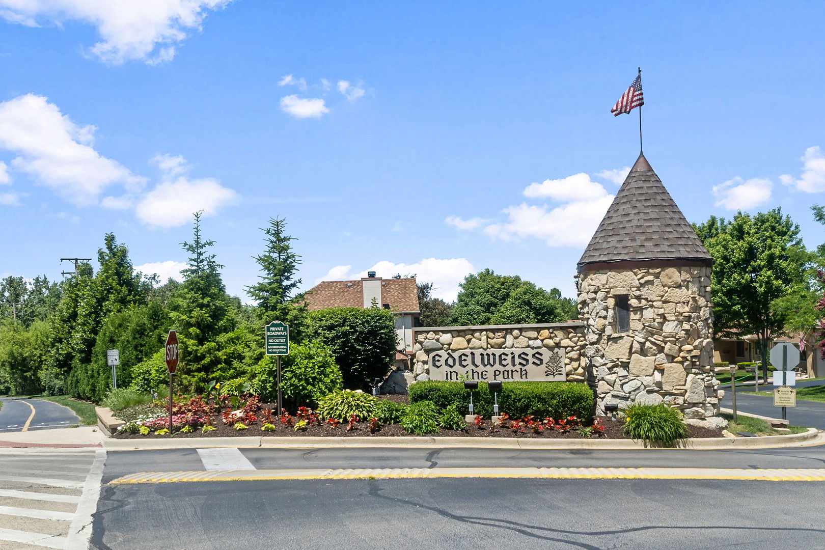 11716 S Black Forest Lane, Palos Park, IL 60464