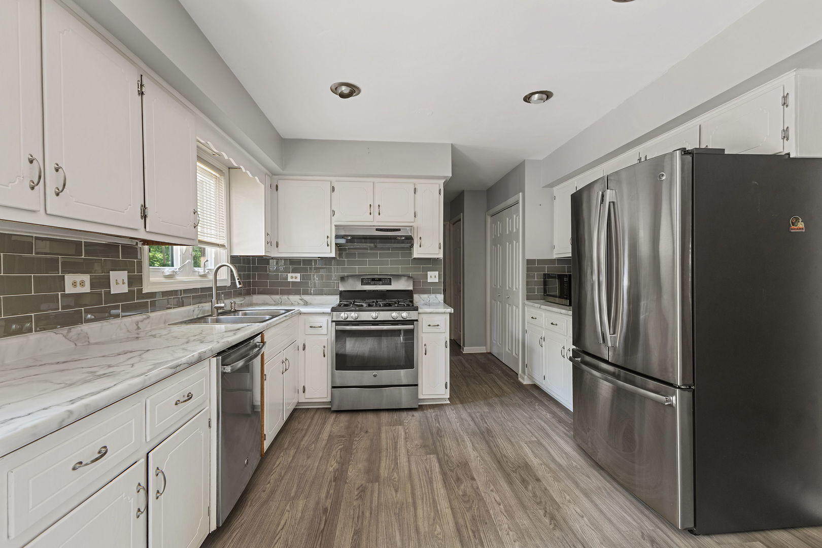 11716 S Black Forest Lane, Palos Park, IL 60464
