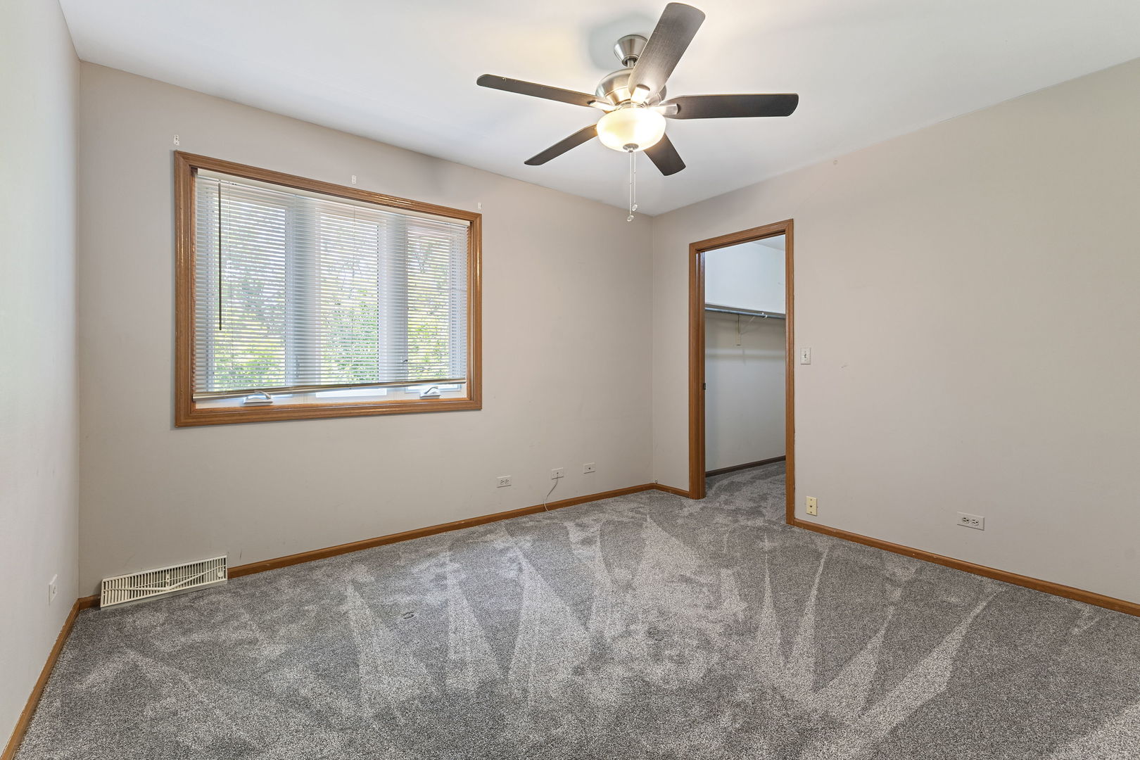 11716 S Black Forest Lane, Palos Park, IL 60464