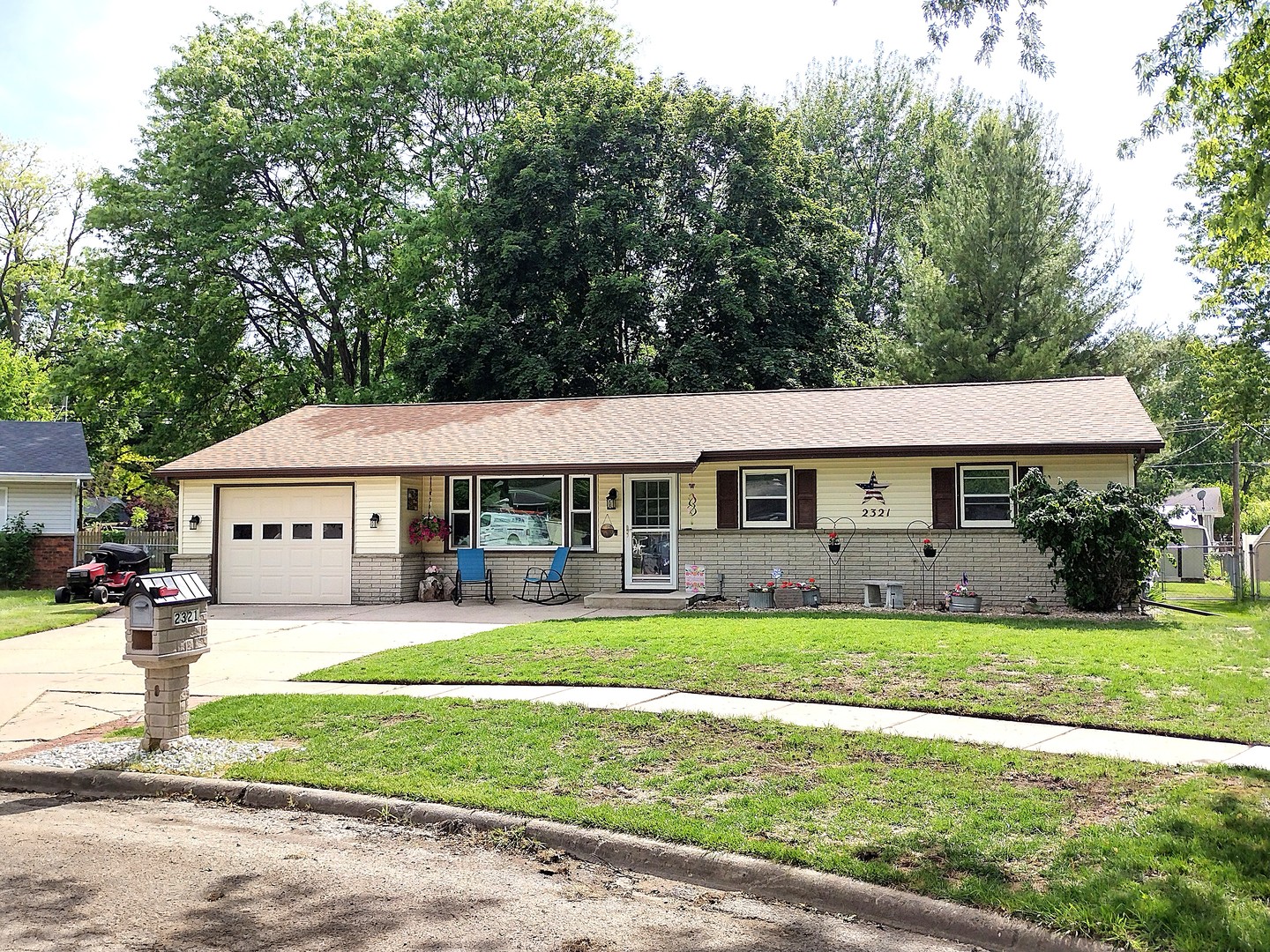 2321 Devon Court, Loves Park, IL 61111
