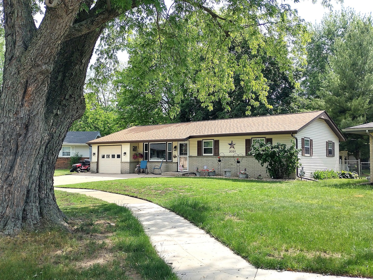 2321 Devon Court, Loves Park, IL 61111