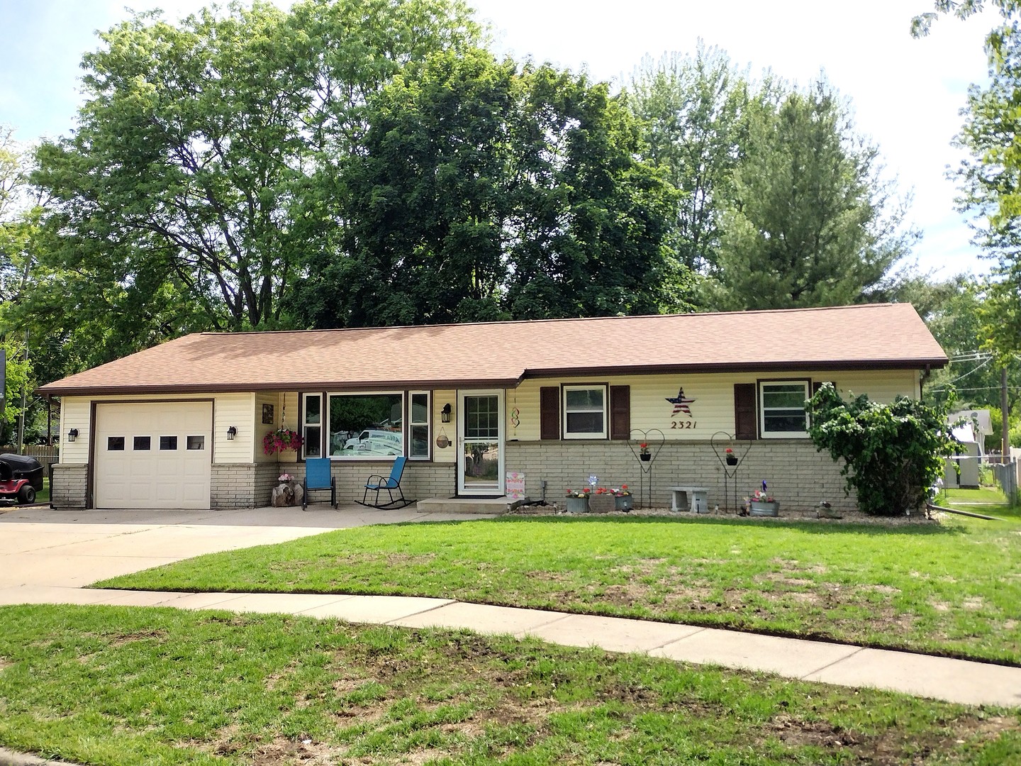 2321 Devon Court, Loves Park, IL 61111