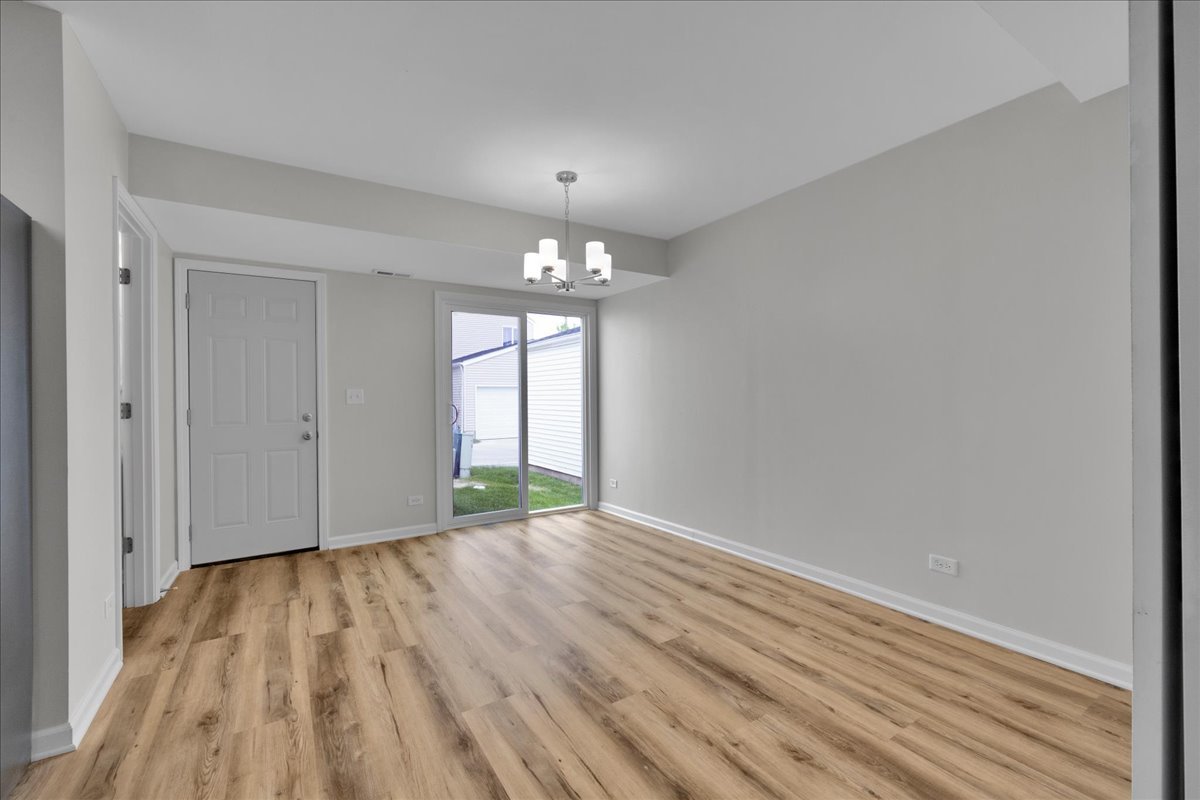 943 Four Seasons Boulevard #943, Aurora, IL 60504
