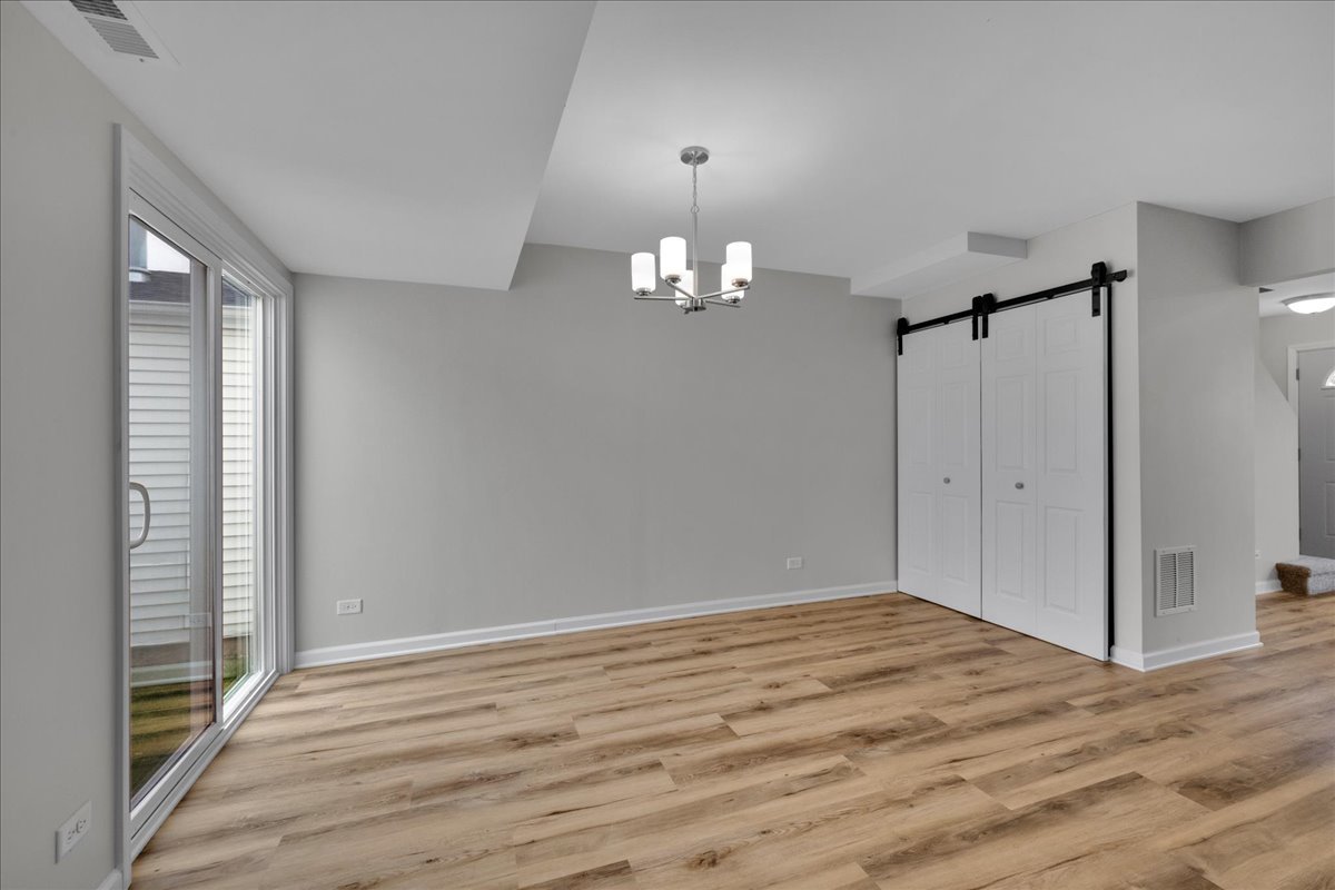 943 Four Seasons Boulevard #943, Aurora, IL 60504