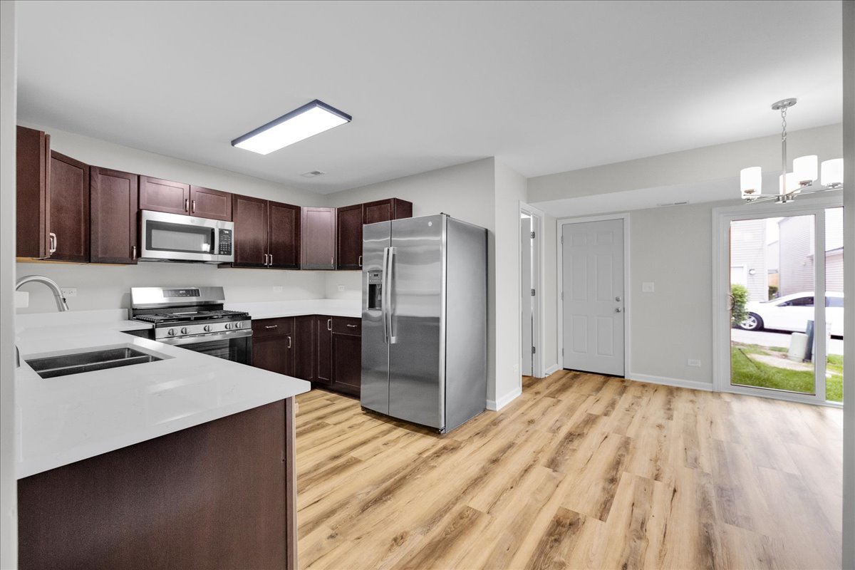 943 Four Seasons Boulevard #943, Aurora, IL 60504