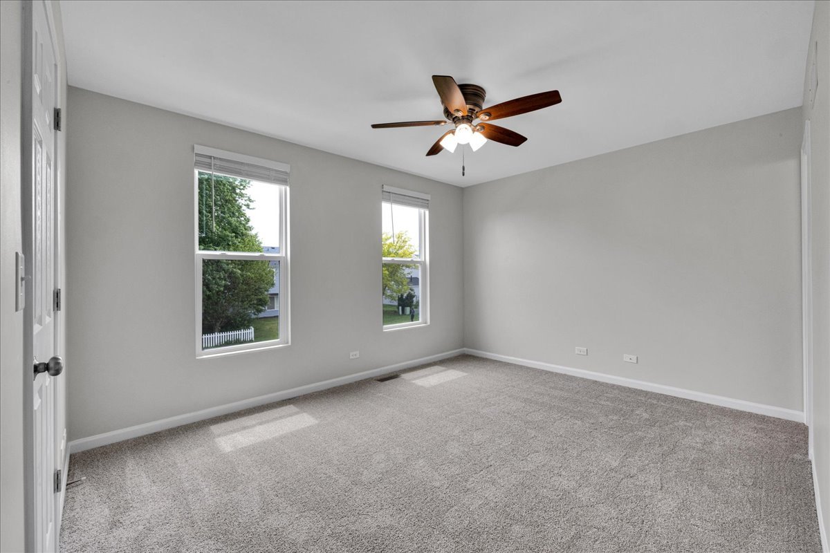 943 Four Seasons Boulevard #943, Aurora, IL 60504