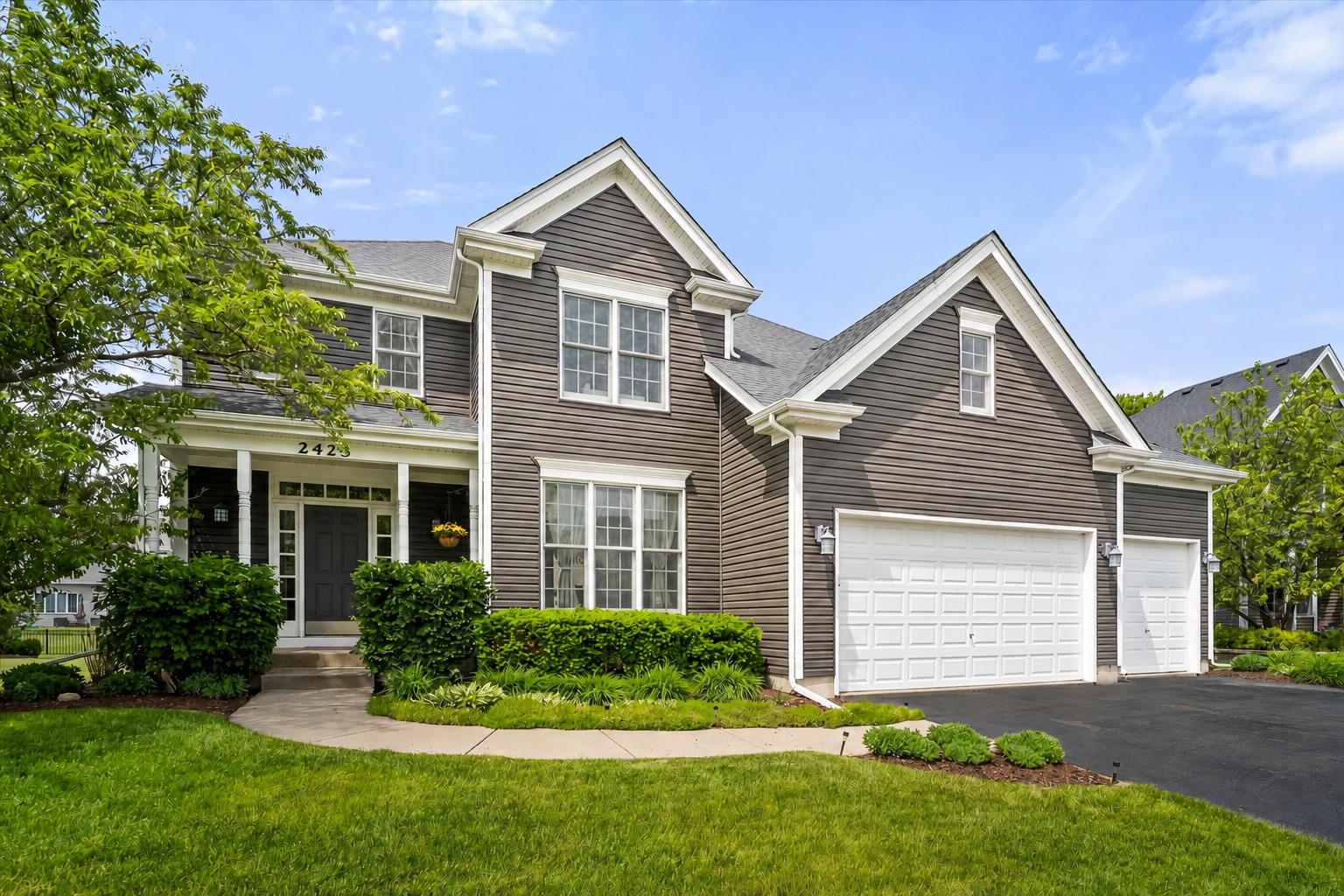 2423 Dustin Drive, Sycamore, IL 60178