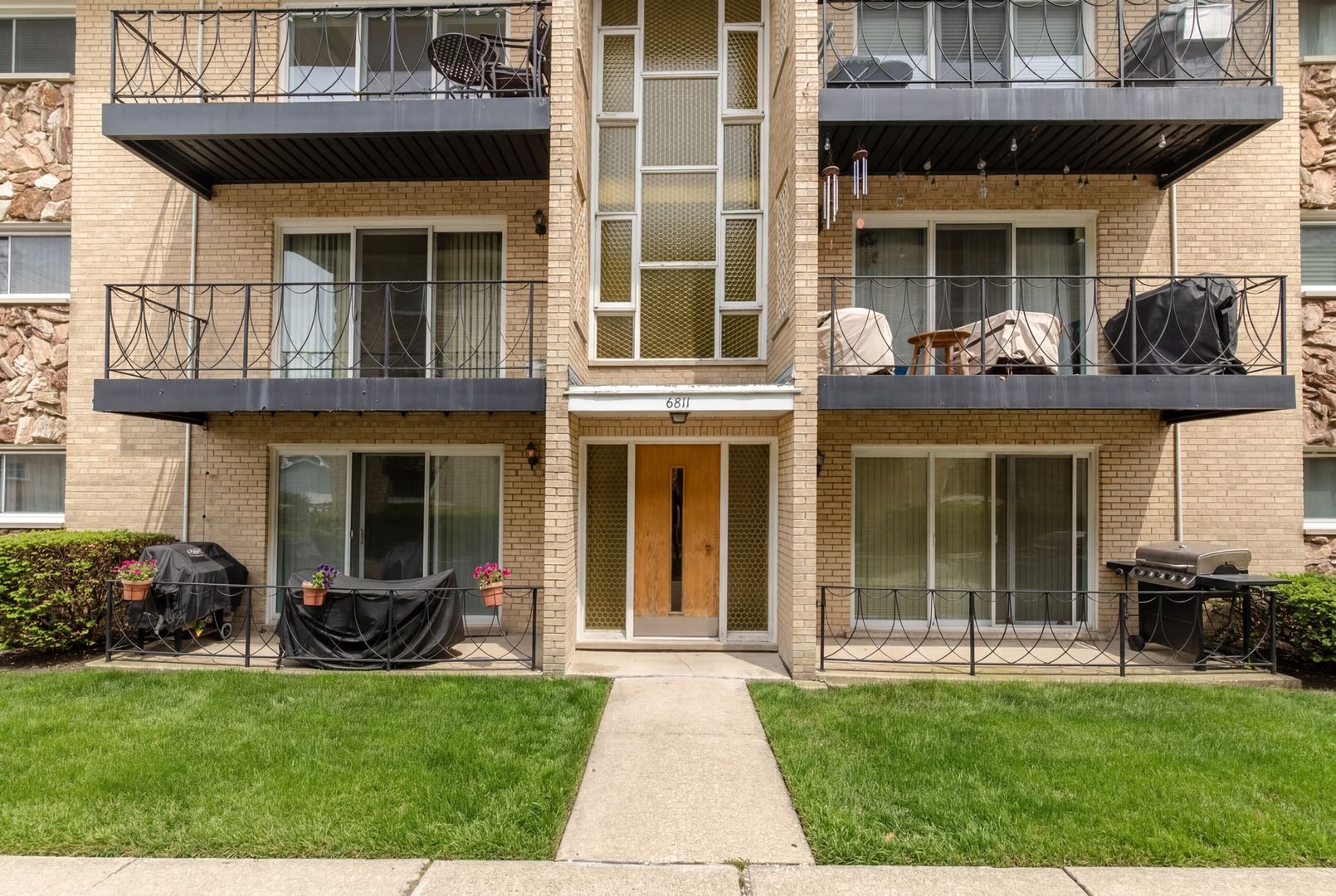 6811 N Olmsted Avenue #106, Chicago, IL 60631