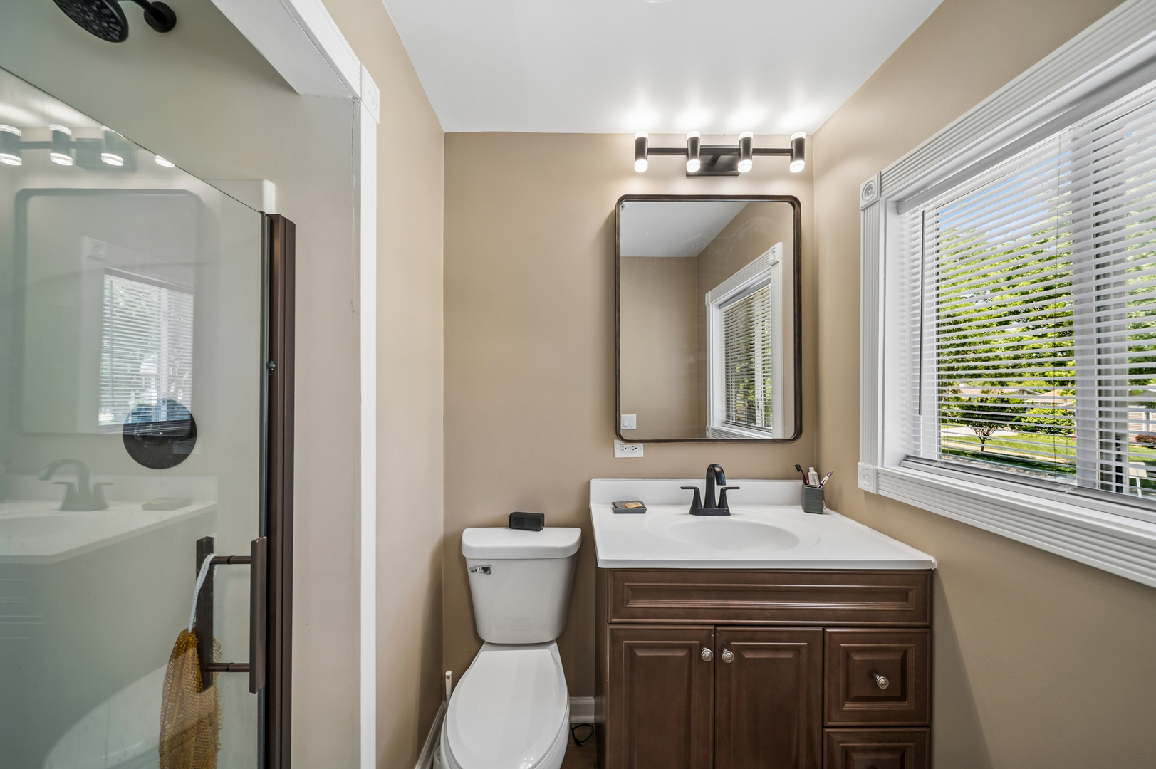 319 W Central Avenue, Lombard, IL 60148