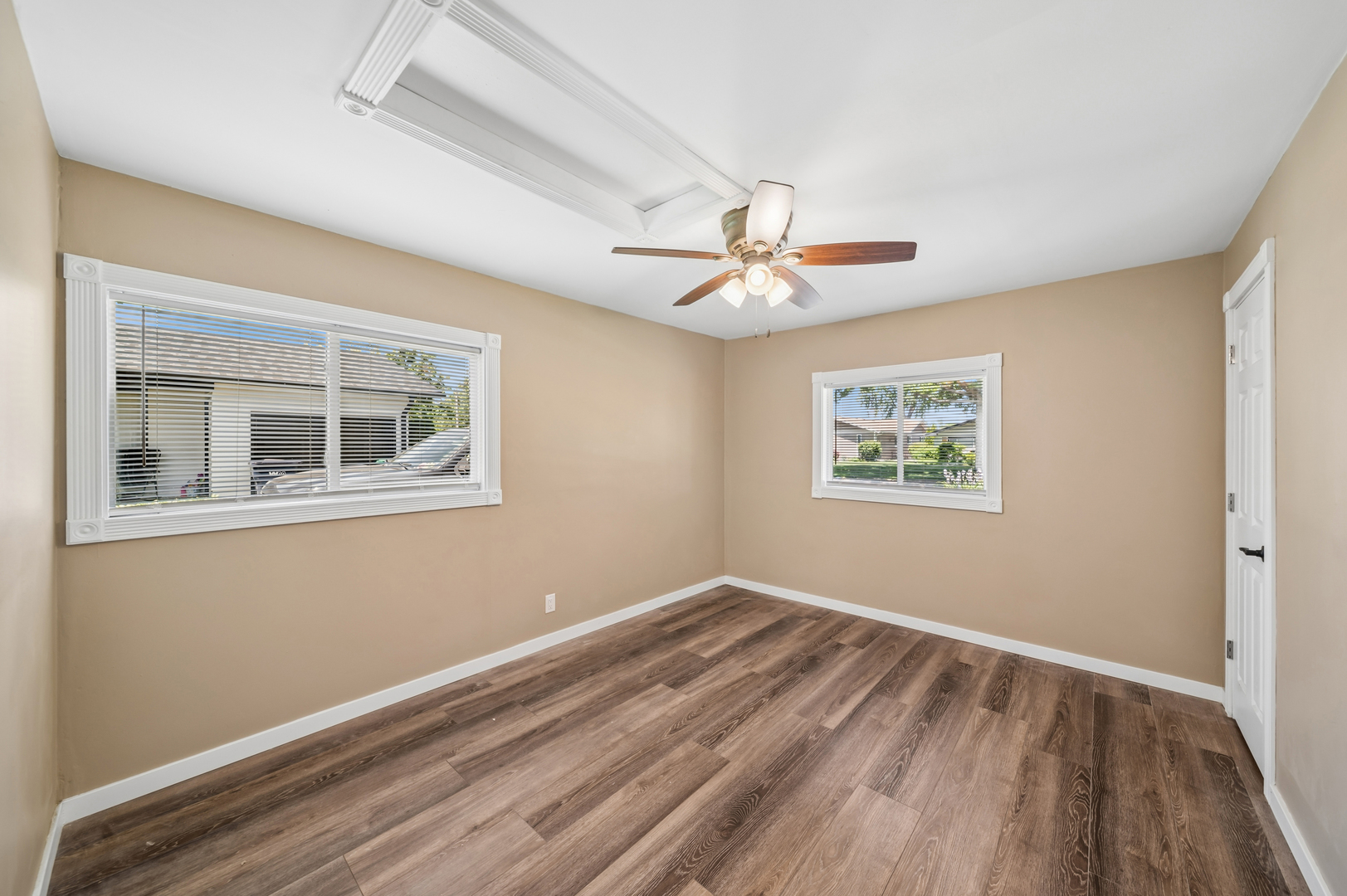 319 W Central Avenue, Lombard, IL 60148