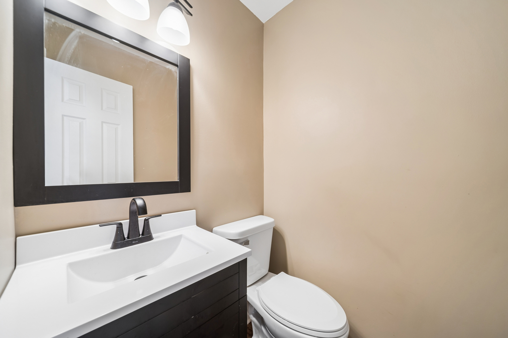 319 W Central Avenue, Lombard, IL 60148