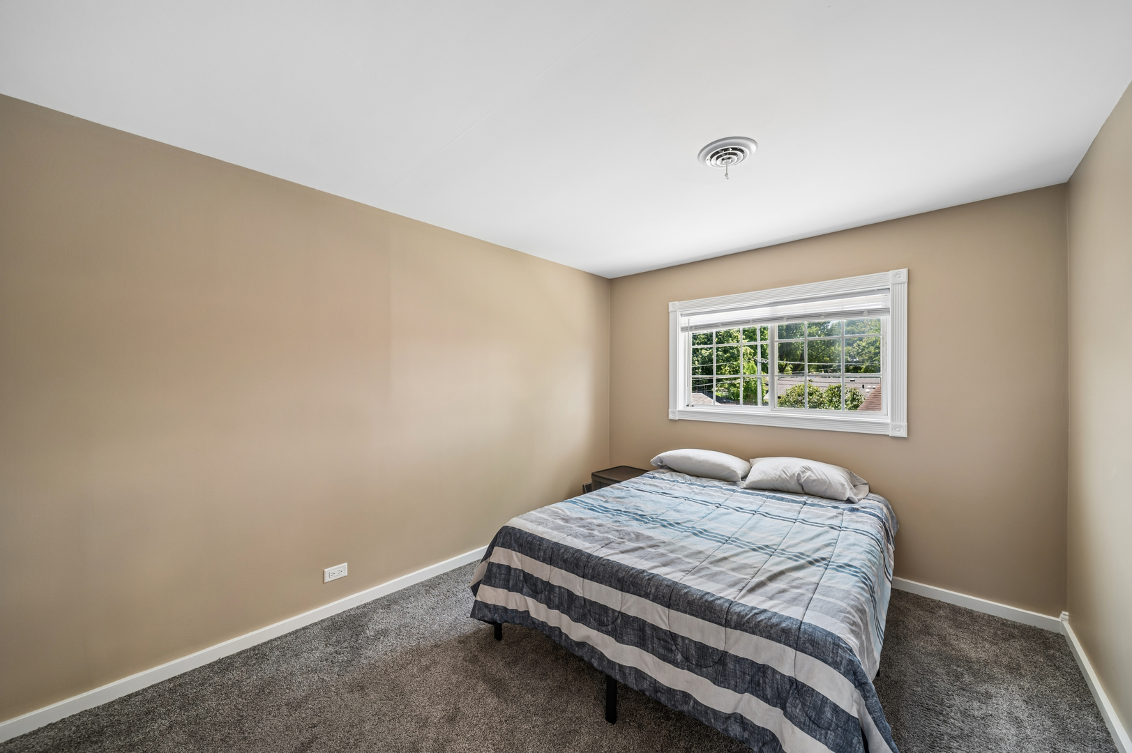 319 W Central Avenue, Lombard, IL 60148