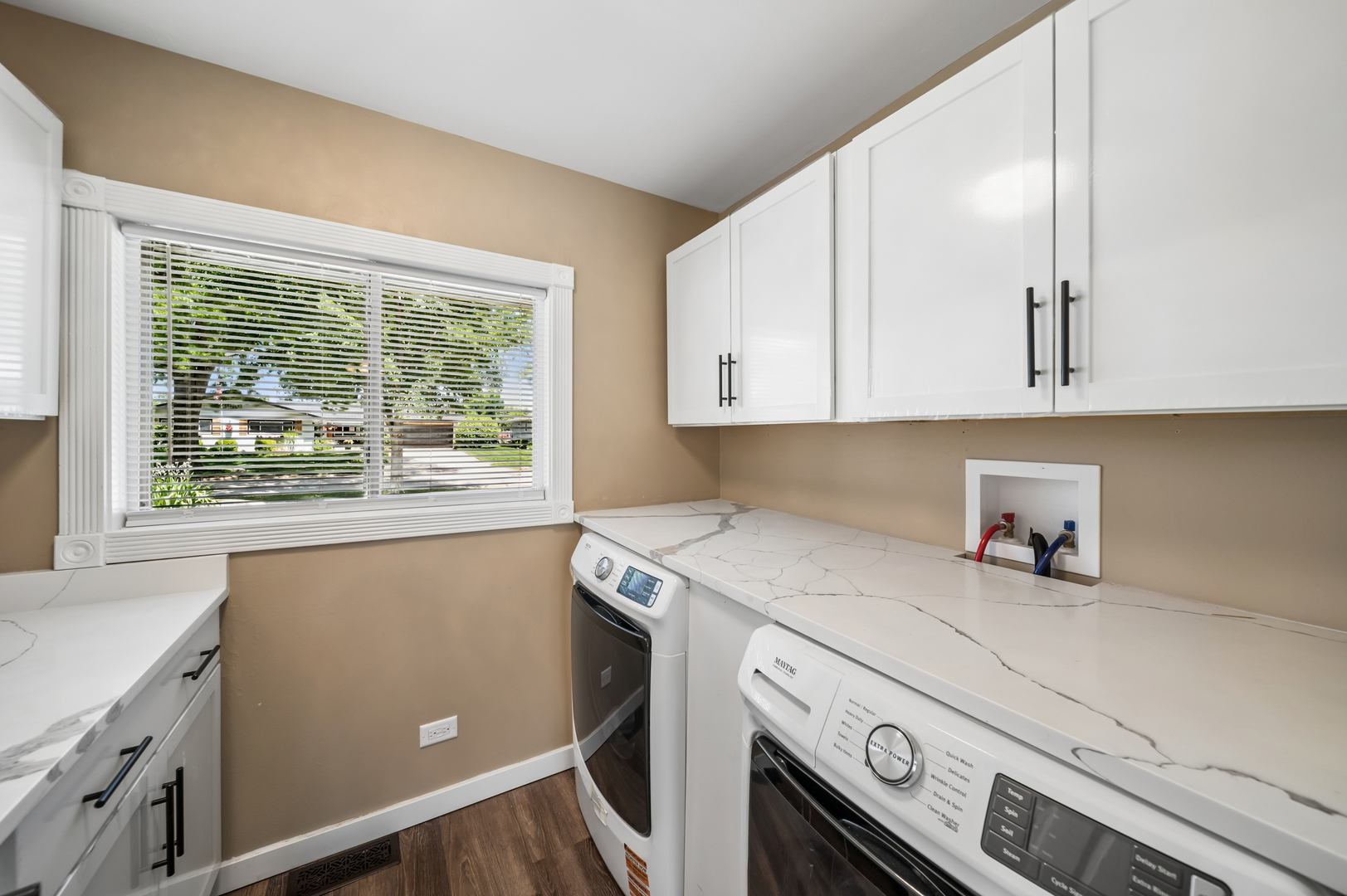 319 W Central Avenue, Lombard, IL 60148