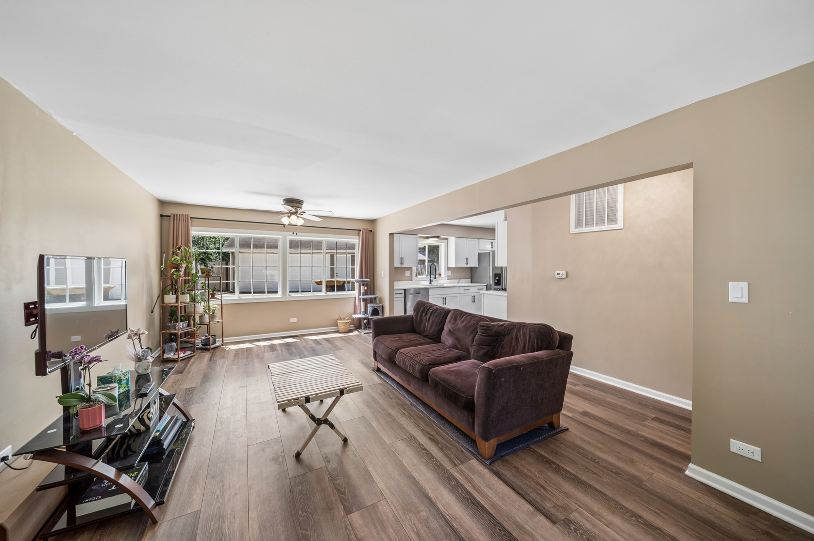 319 W Central Avenue, Lombard, IL 60148