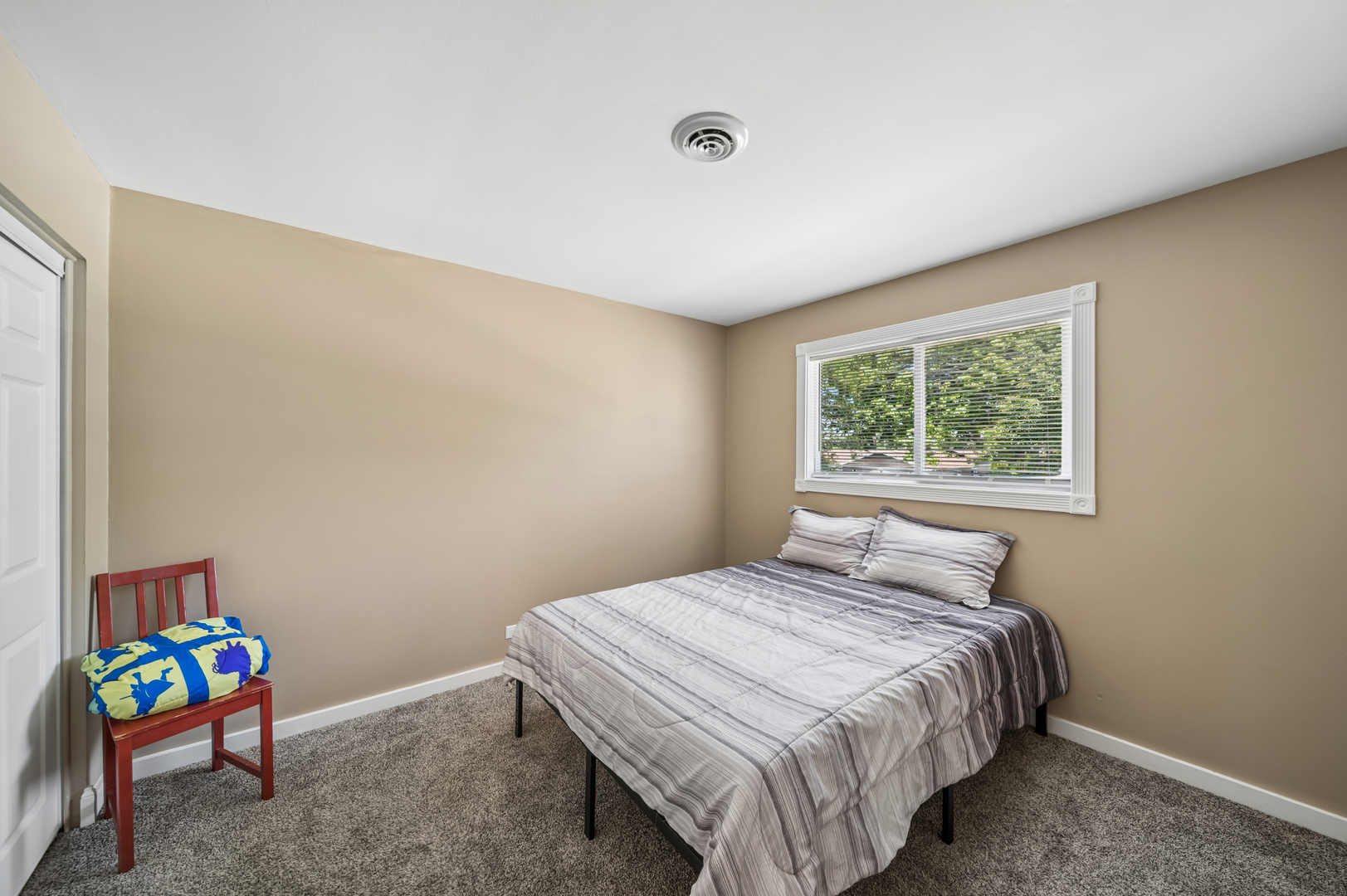 319 W Central Avenue, Lombard, IL 60148