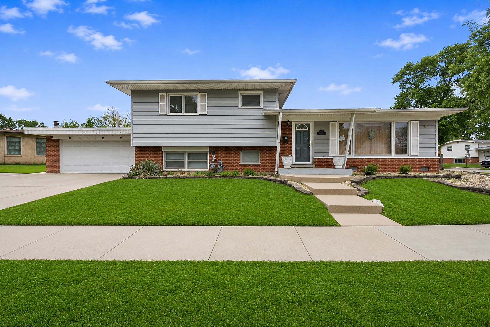 150 Terrace Drive, Chicago Heights, IL 60411