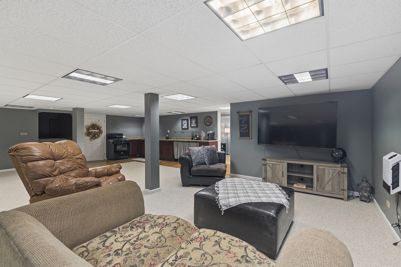 437 N Kevin Drive, Addison, IL 60101