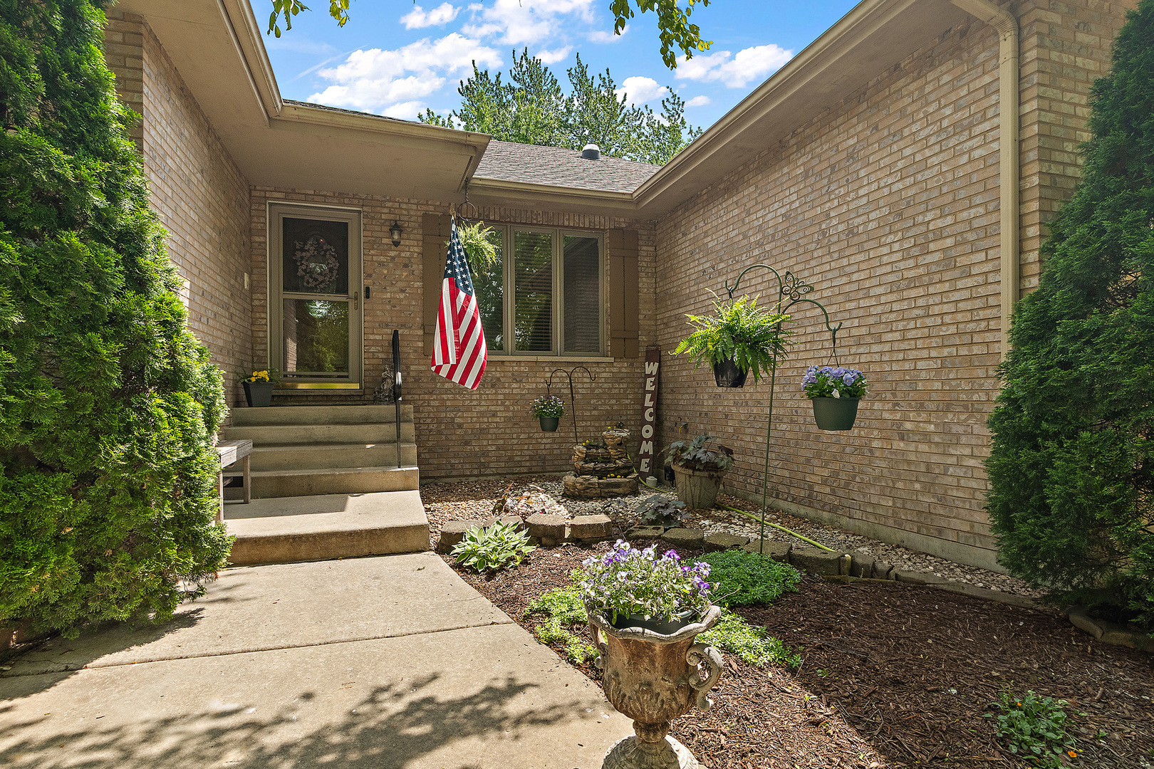 437 N Kevin Drive, Addison, IL 60101