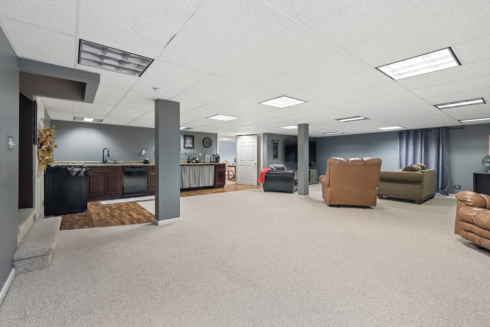 437 N Kevin Drive, Addison, IL 60101