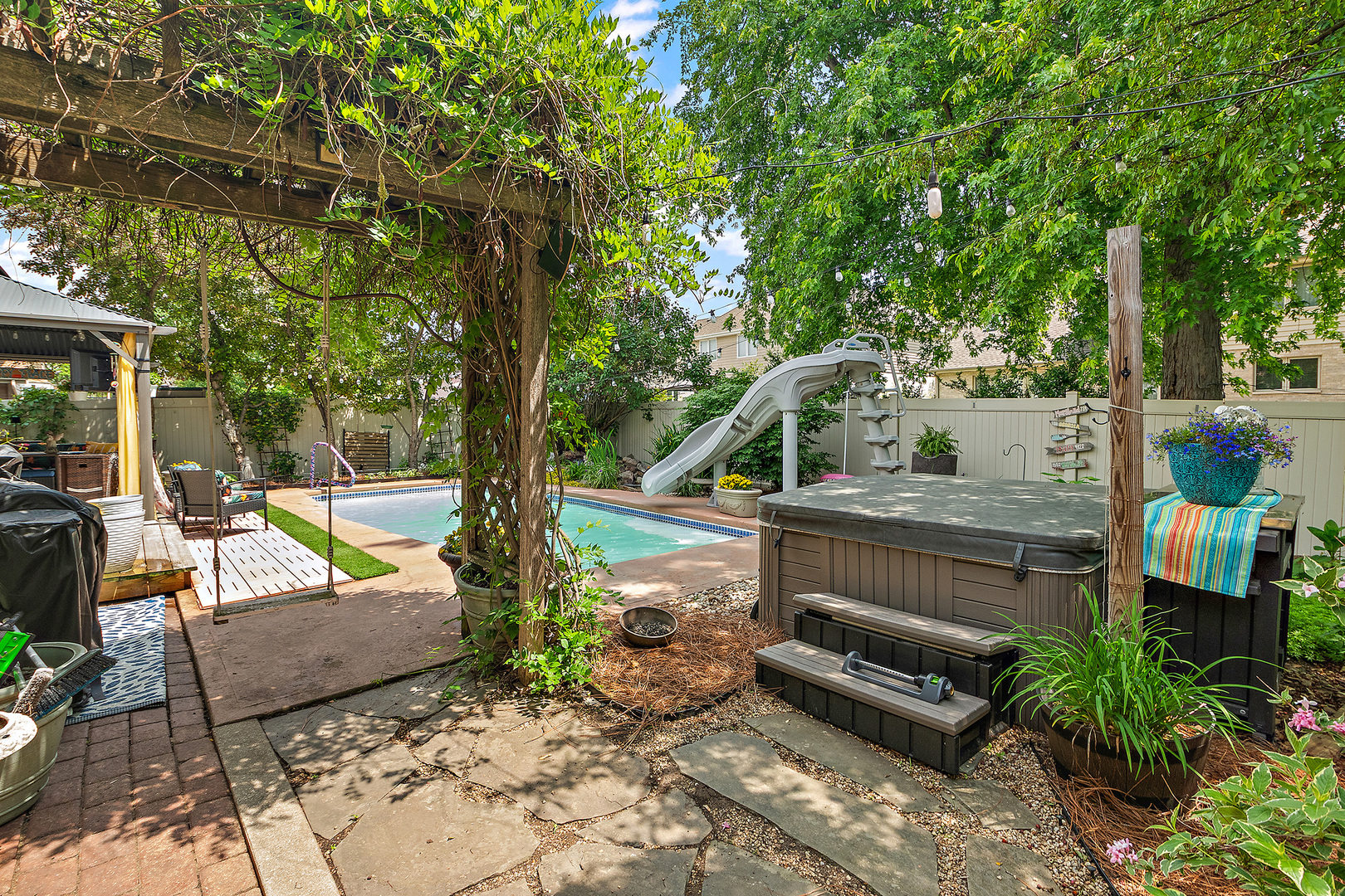 437 N Kevin Drive, Addison, IL 60101