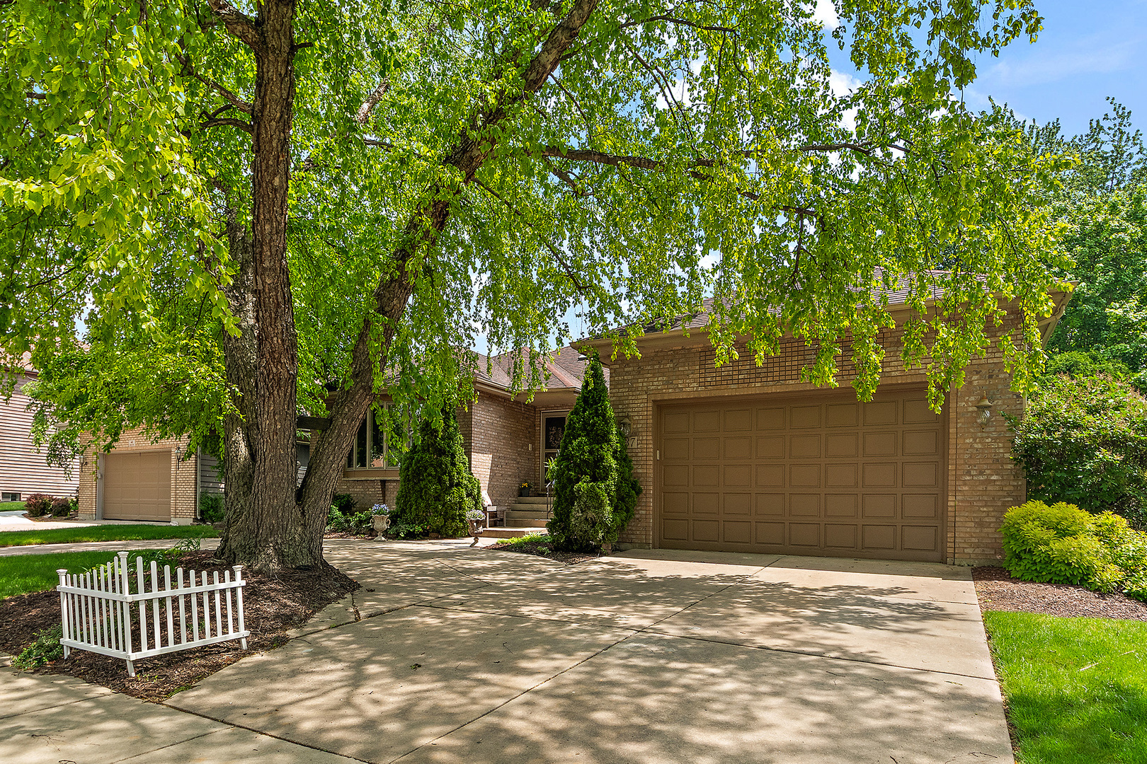 437 N Kevin Drive, Addison, IL 60101