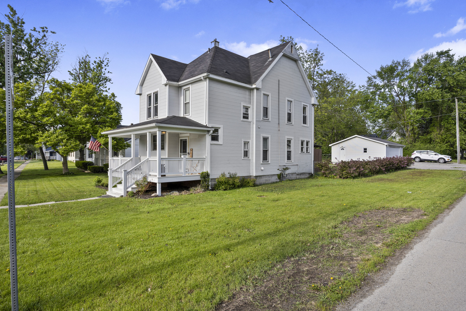 211 N Maple Street, Grant Park, IL 60940