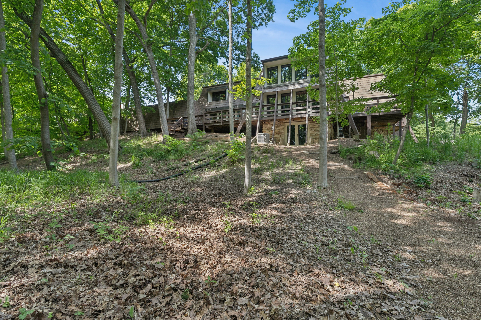 32433 N Forest Drive, Grayslake, IL 60030