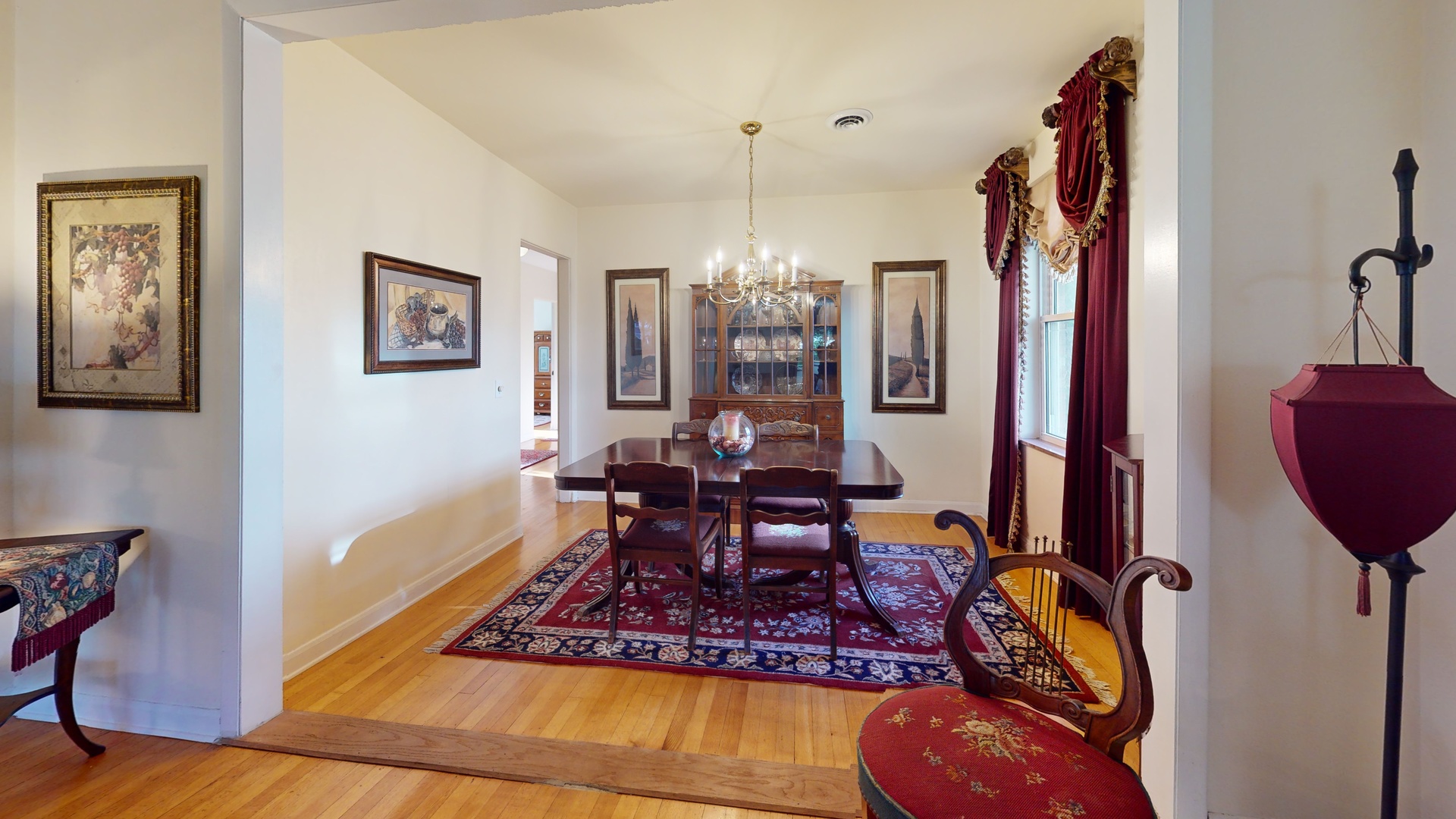 315 E Union Avenue, Wheaton, IL 60187