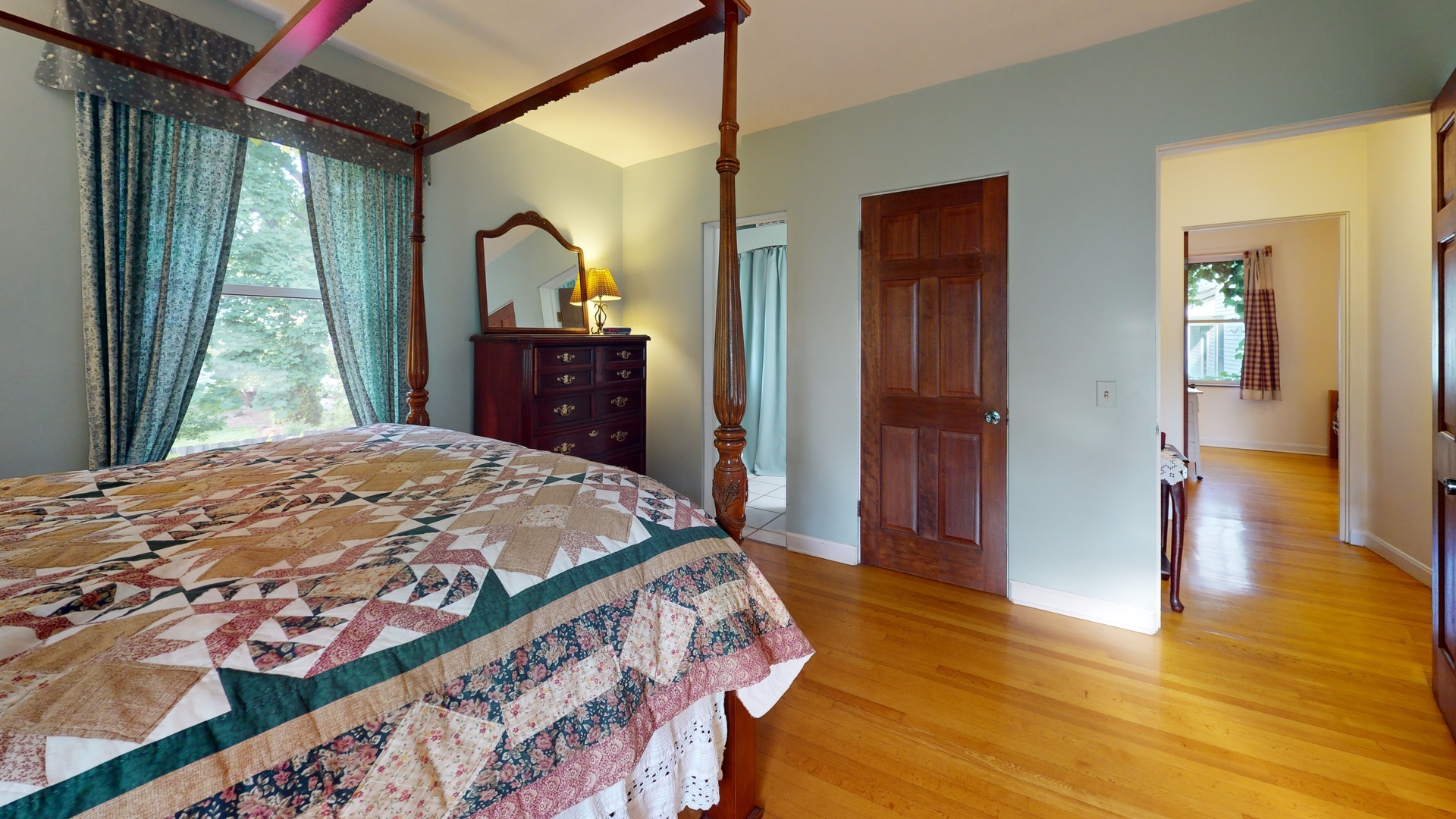 315 E Union Avenue, Wheaton, IL 60187