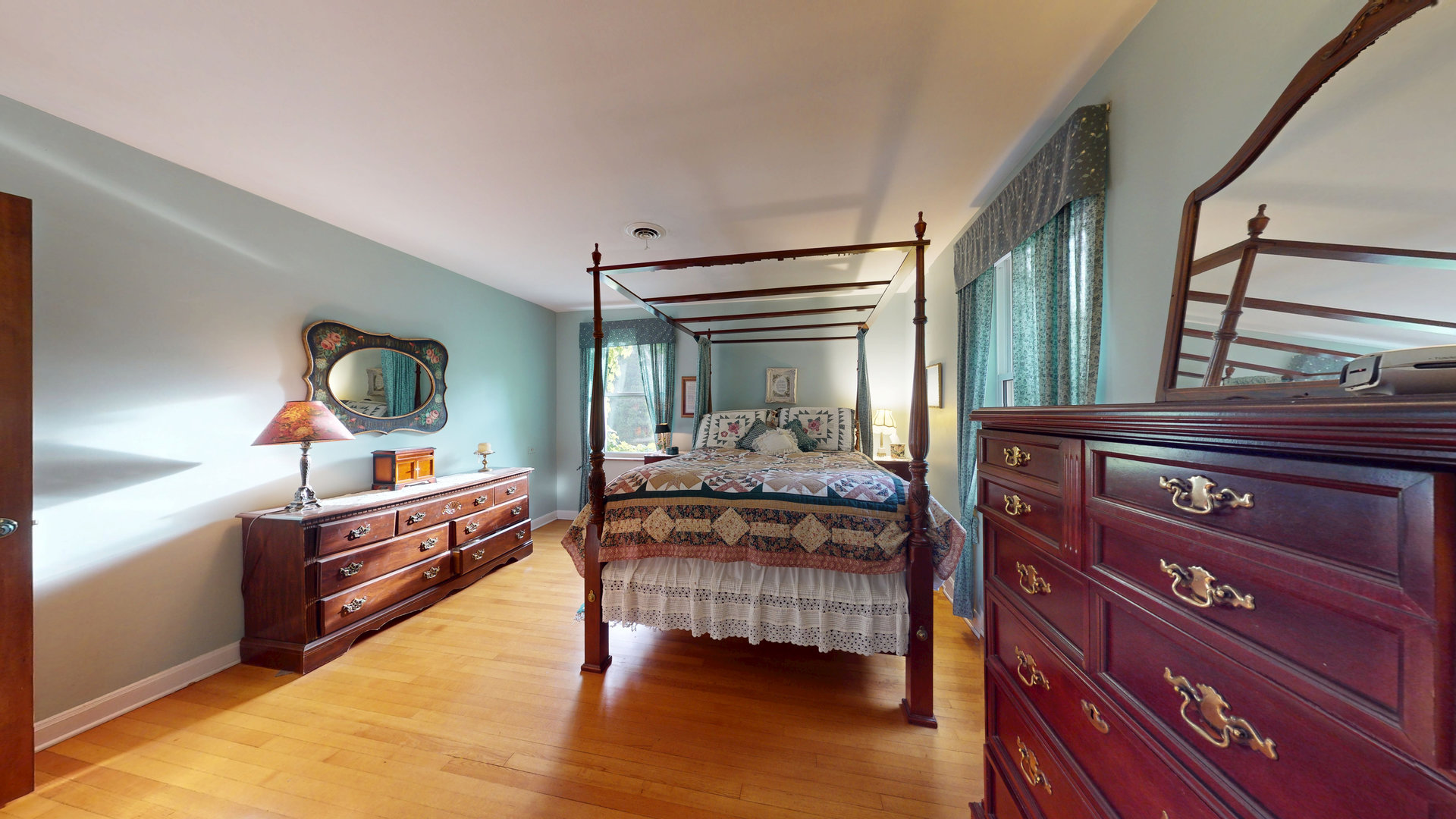 315 E Union Avenue, Wheaton, IL 60187