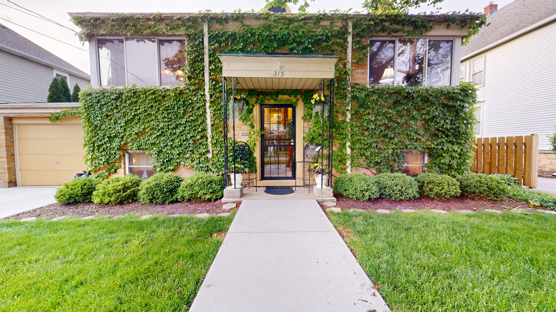 315 E Union Avenue, Wheaton, IL 60187