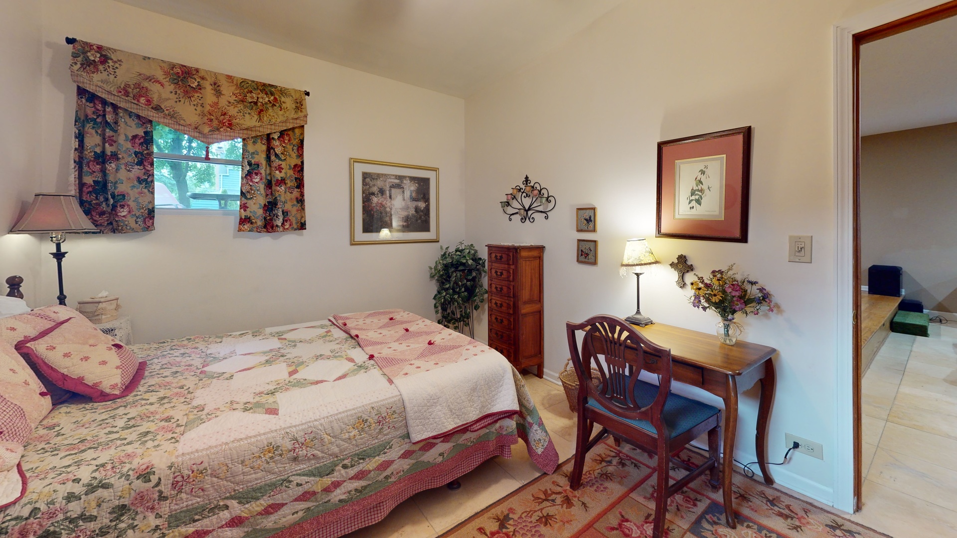315 E Union Avenue, Wheaton, IL 60187