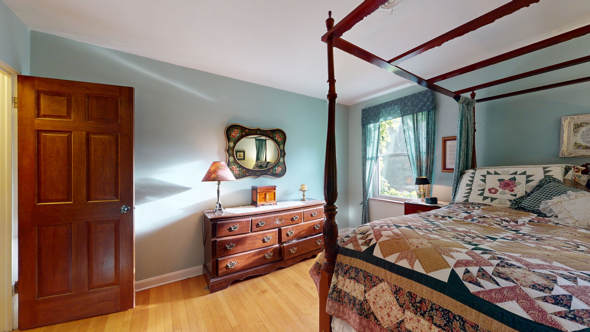 315 E Union Avenue, Wheaton, IL 60187