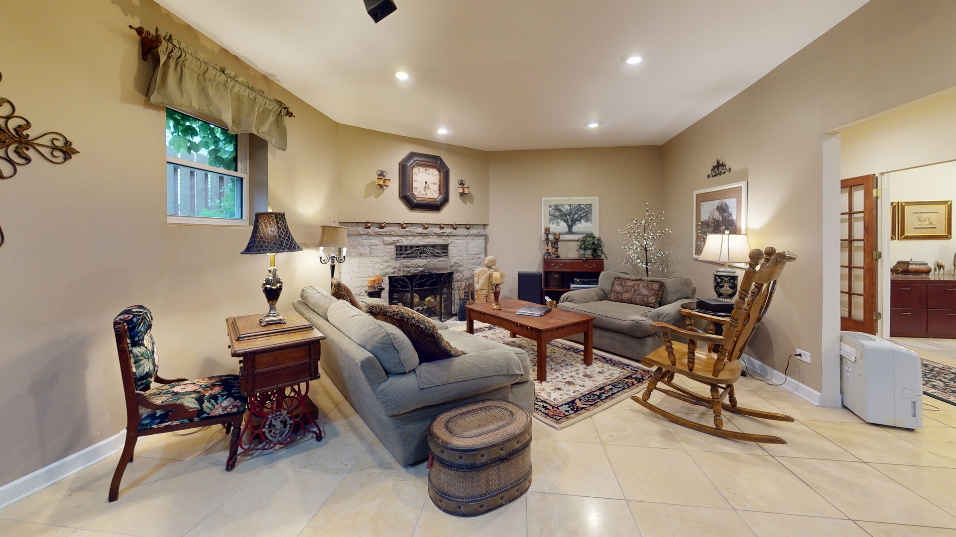 315 E Union Avenue, Wheaton, IL 60187