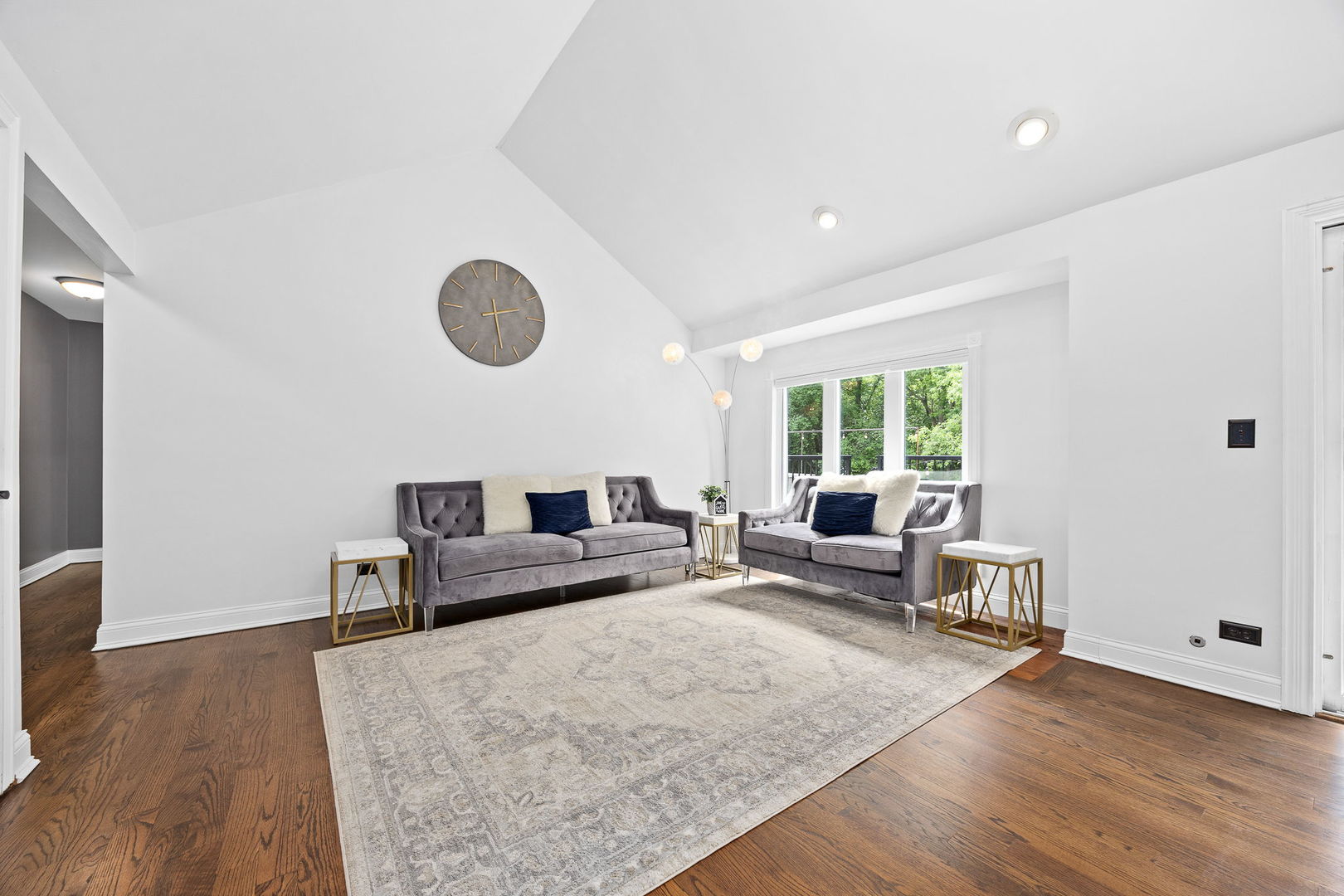 1680 Logan Street, Roselle, IL 60172