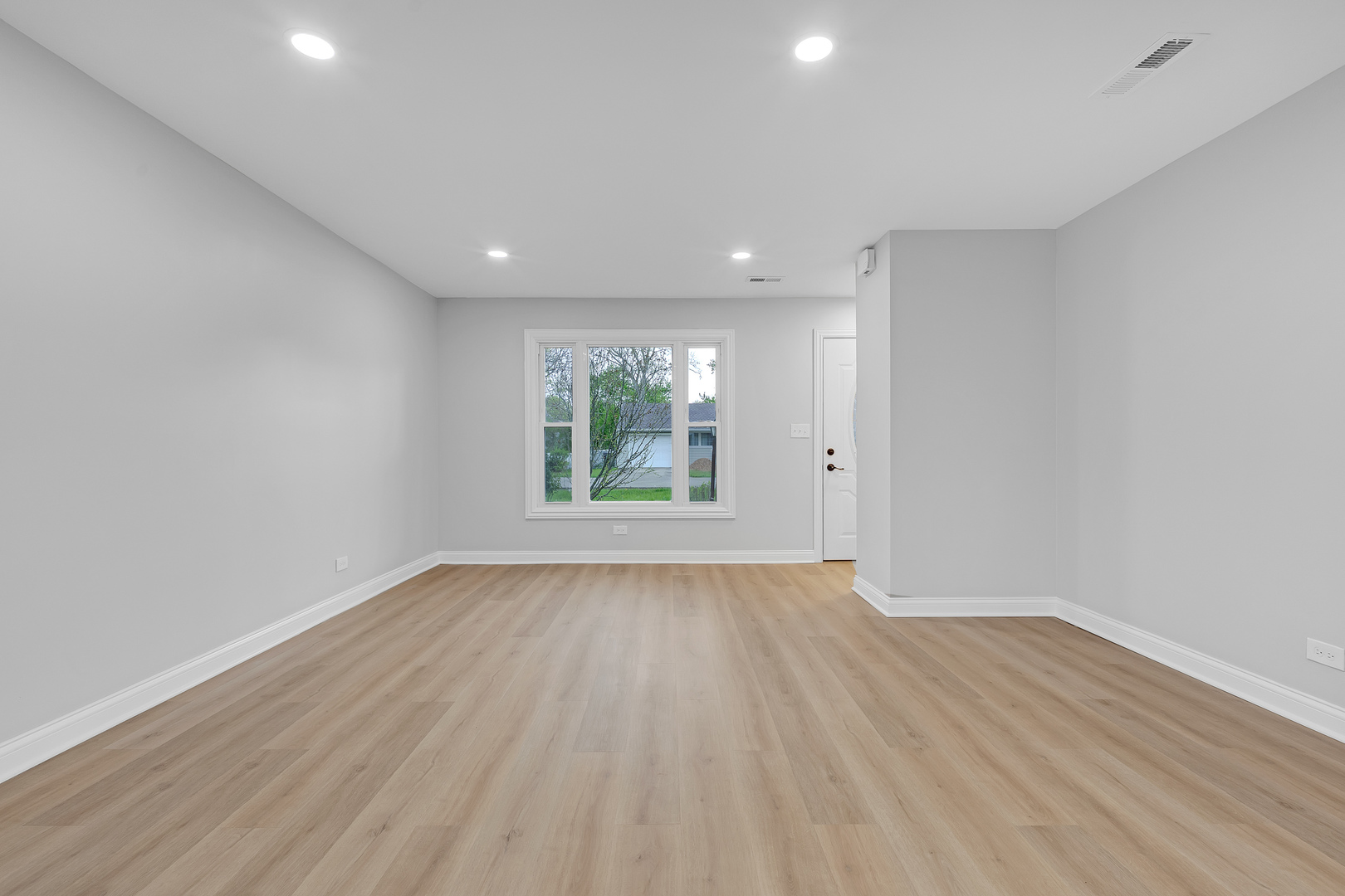 15 Johnathan Road, Lake Zurich, IL 60047