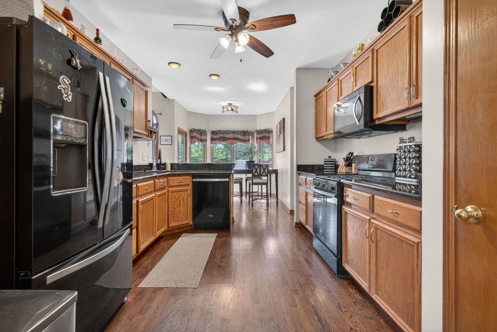 24453 S Blackhawk Drive, Channahon, IL 60410
