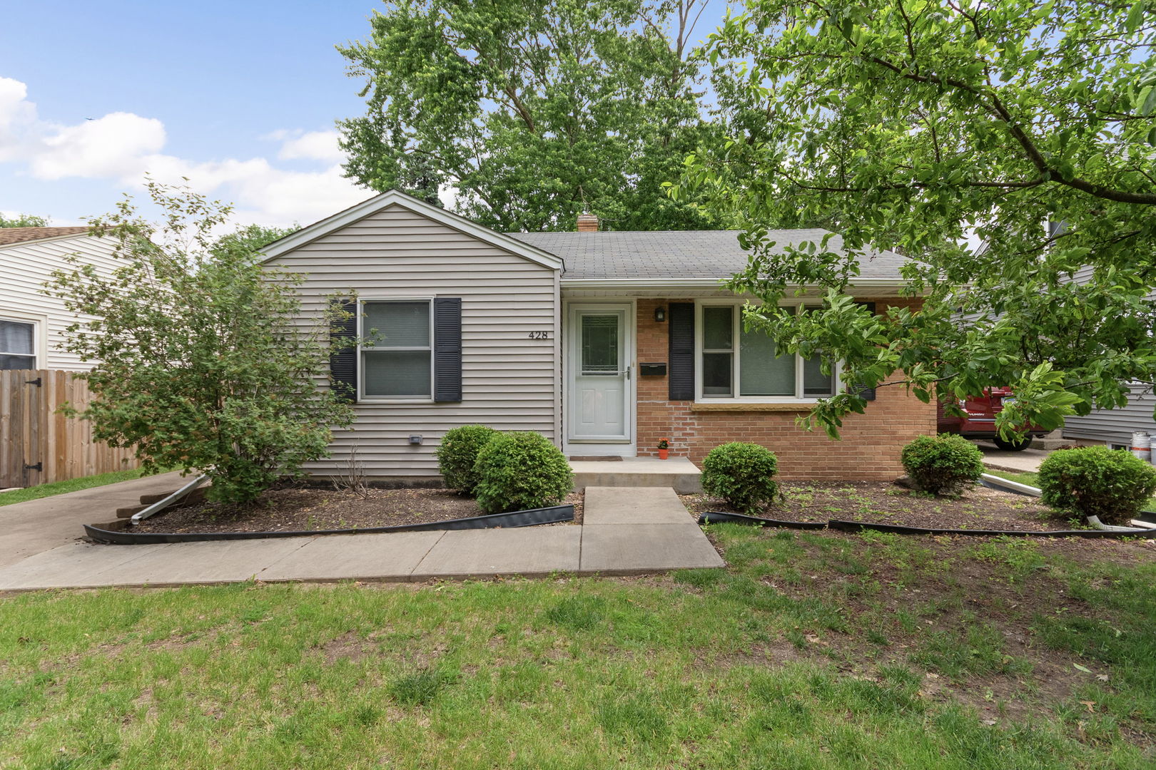 428 Ingleside Avenue, Aurora, IL 60506