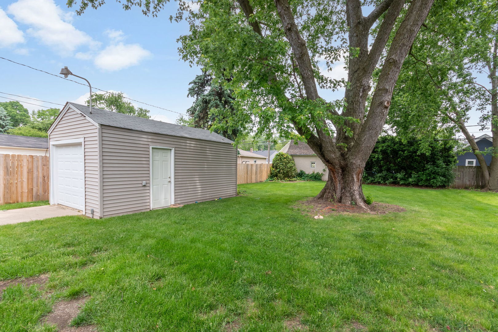 428 Ingleside Avenue, Aurora, IL 60506